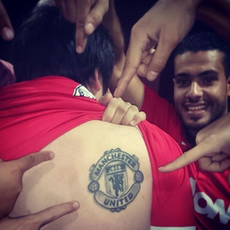 We've got your back, @ahmed__naseem (Twitter). #mutattoos Man Utd Tattoo, Manchester United Coach, Man Utd, Got Your Back, Man United, Your Back, Manchester United, Tao, Manchester