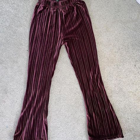 Purple Flare Pants, Homecoming Outfit, Wardrobe Makeover, Homecoming Outfits, Winter Pants, Pinterest Closet, Costume Design, Flare Pants, Homecoming