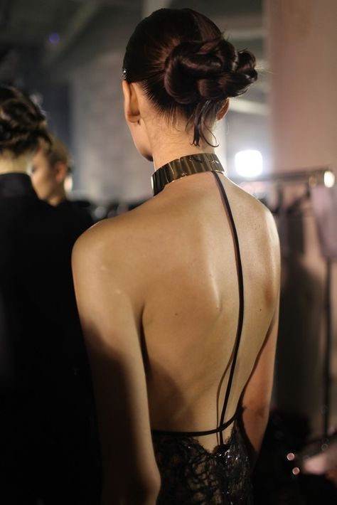 Classy dress Alexander Vauthier, Backless Gowns, Design For Dress, Spring Couture, Alexandre Vauthier, Couture Details, Backless Design, Fashion Details, The Back