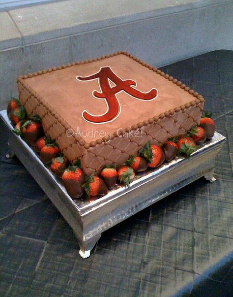 Alabama Grooms Cake | Flickr - Photo Sharing! Alabama Grooms Cake, Alabama Birthday Cakes, Grooms Table Ideas, Alabama Cake, Alabama Cakes, Grooms Cake Tables, Groomsman Cake, Grooms Cake Ideas, Groom Cakes