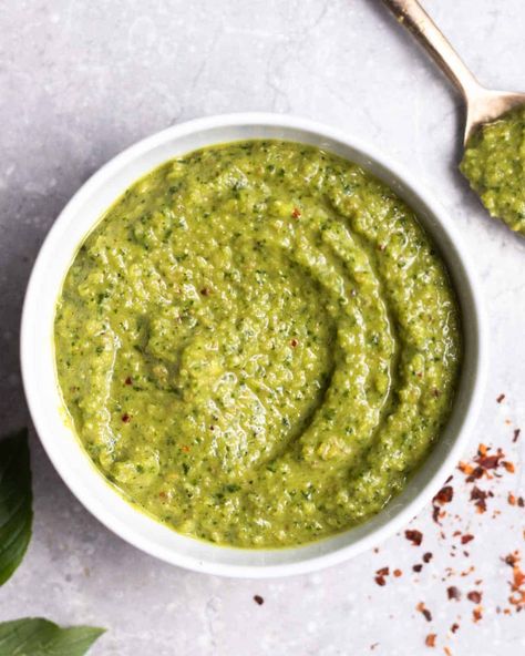 This Thai basil pesto is flavorful, nutty, and incredibly rich in flavor! A great condiment to have on hand to spice up your meals. Easy to make and is ready in 10 minutes. Thai Basil Pesto, Healthy Pizza Toppings, Thai Peanut, Meals Easy, Balanced Breakfast, Rice Vermicelli, Tofu Scramble, Vegan Yogurt, Healthy Pizza