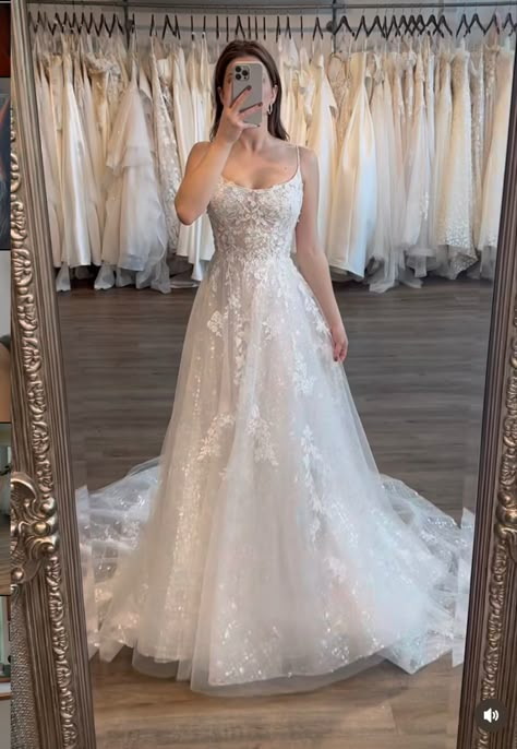 @avalaurennebride insta Debutante Dresses, Beautiful Ball, Deb Dresses, Boda Mexicana, Fancy Wedding Dresses, Floral Wedding Dress, Cute Wedding Dress, Pretty Wedding Dresses, Unique Wedding Dresses