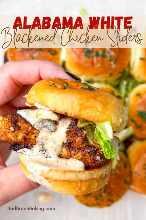 Yay Recipes, Bacon Crackers, Easy Sandwiches, Sausage Puffs, Yummy Wraps, Restaurant Copycat Recipes, Sliders Recipes Chicken, Bbq Chicken Sliders, Batch Baking