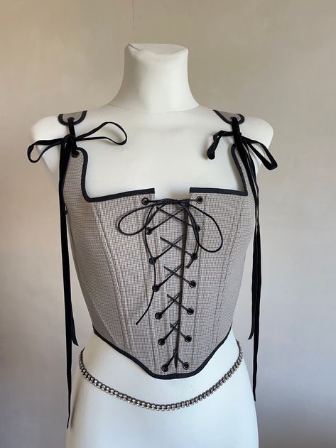 Denim Onepiece, Corset Ribbon, Corset Dark Academia, Corset Top Suit, Punk Corset, Front Lace Corset, Victorian Corset Top, Types Of Corsets, Lace Corset Outfit