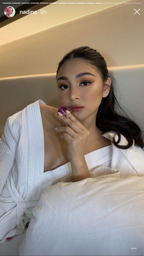 Nadine Lustre Makeup, Lady Luster, Nadine Lustre, Cute Makeup Looks, Asia Girl, Cute Makeup, Ig Story, Stories Instagram, Makeup Inspiration