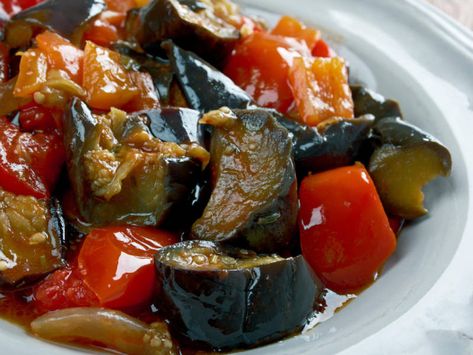 Italian Eggplant Recipes, Caponata Recipe, Eggplant Caponata, Sicilian Recipes, Toasted Pine Nuts, Vegetable Stew, Eggplant Recipes, Sweet And Sour Pork, Traditional Food