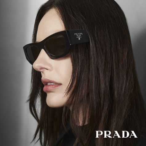 Prada Sunglasses Aesthetic, Sunglasses Editorial, Designer Wishlist, Sunglasses Aesthetic, Face C, Beauty Brushes, Sunglasses Women Designer, Four Eyes, Prada Eyewear