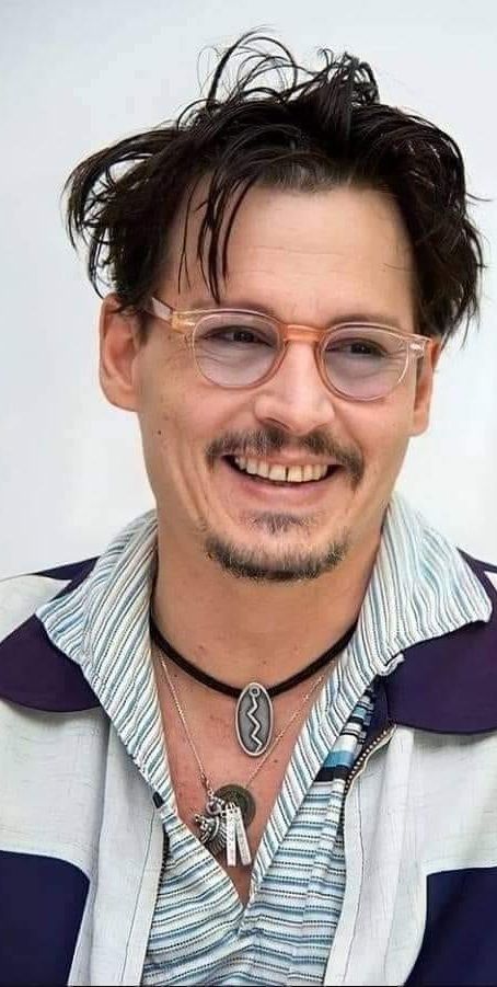 Johnny Depp Selfie, Johnny Depp Hairstyle, Johnny Depp Wallpaper, Johnny Depp Images, John Depp, Lupe Fiasco, Johnny Depp Style, Selfie Picture, Johnny Depp Fans