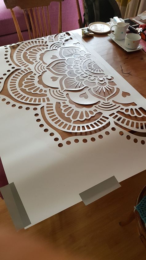 Upcycle Toys, Mandala Wall Stencil, Wall Stencils Diy, Decoration Shabby, Diy Wall Painting, Mandala Stencils, Wall Painting Decor, Wall Stencil, Mandala Wall Art