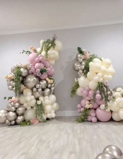 Forest Theme Balloon Garland, Enchanted Forest Balloons, Enchanted Forest Balloon Arch, Enchanted Forest Balloon Garland, Enchanted Forest Birthday Party, Flower Balloons, Balloons Wall, Enchanted Forest Birthday, Forest Birthday Party