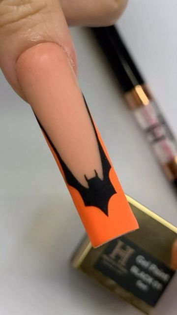 Bat French Tip Nails Square, Halloween Airbrush Nails, Bat French Tip Nails, Bat Nails Designs, Bat French Tip, Bee Nail Designs, Halloween Bat Nails, Bat Nails Art, Acrylic Nails Halloween