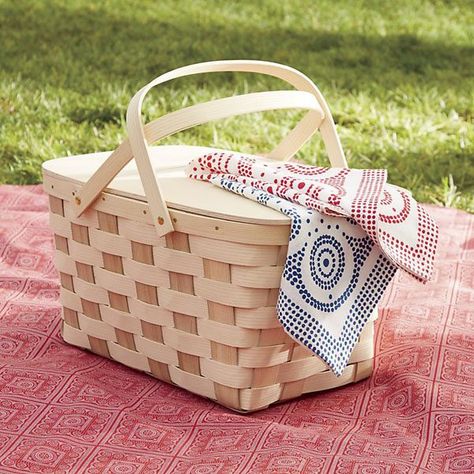 Picnic Supplies, Picnic Plates, Hammer Handles, Picnic Accessories, Picnic Hamper, Picnic Essentials, Decorative Storage Baskets, Blue Napkins, Basket And Crate