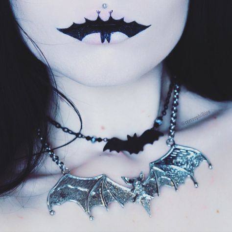 Bat Makeup, Fantasy Make-up, Make Up Designs, Lip Art Makeup, Bat Costume, Halloween Makeup Inspiration, Character Makeup, Smink Inspiration, Edgy Makeup