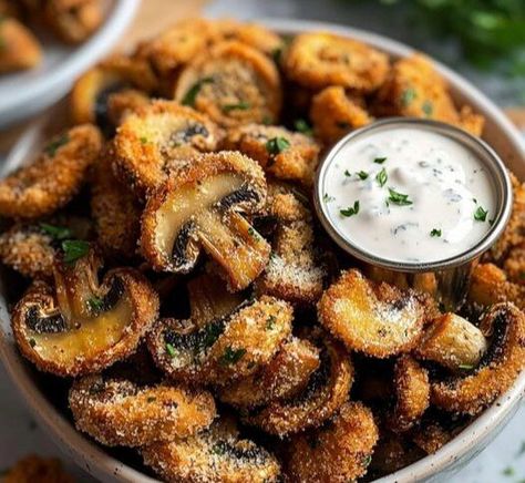 Crispy Mushrooms Recipe, Garlic Green Bean Recipes, Bourbon Chicken Recipe, Mushroom Appetizers, Mushroom Magic, Creamy Ranch, Bacon Stuffed Mushrooms, Fried Mushrooms, Ranch Dip