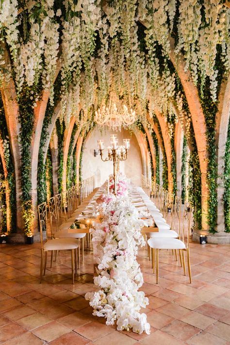 Hotel-Villa-Cimbrone-Eventi-49-1200 Ravello Wedding Villa Cimbrone, Luxury Italian Wedding, Elegant European Wedding, European Wedding Theme, Italian Wedding Flowers, Broadmoor Wedding, Villa Cimbrone Wedding, Amalfi Wedding, Italian Villa Wedding