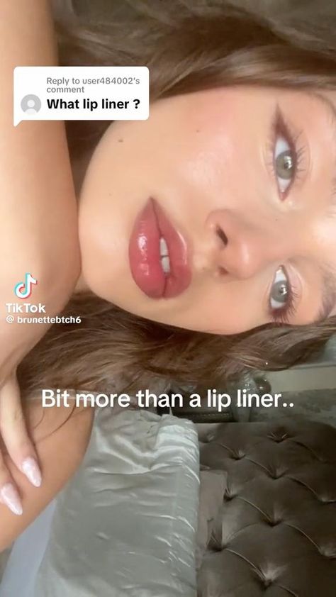 Lip Combos For Light Skin, Sunkissed Makeup, Sultry Makeup, Fall Lips, Lip Combos, Light Makeup Looks, Lip Makeup Tutorial, Face Makeup Tips, Lip Combo