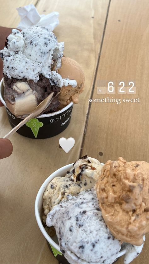 Food Pictures Instagram Story Ideas, Date Day Instagram Story, Late Night Snacks Caption, Ice Cream Aesthetic Instagram Story, Ice Cream Aesthetic Caption, Ice Cream Date With Friends, Food Ideas Instagram Story, Ice Cream Date Aesthetic Night, Gelato Instagram Story