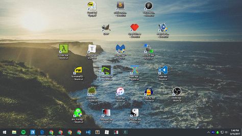 Clutter is more detrimental than you realize. A tidy Windows desktop makes things easier to find, is more pleasing to look at, and reduces stress. We show you how to get your desktop in order. Things To Declutter, Desktop Windows, Say Goodbye, Declutter, To Look, Desktop Screenshot, Look At, Software, Quick Saves