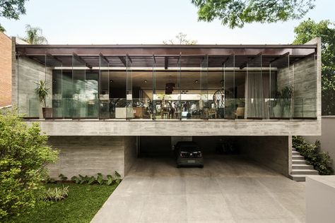 Jardins House / Drucker Arquitetos e Associados | ArchDaily Modern Concrete House, Concrete Houses, Concrete Home, Street House, Concrete House, House Architecture Design, Contemporary Architecture, Container House, Modern House Design