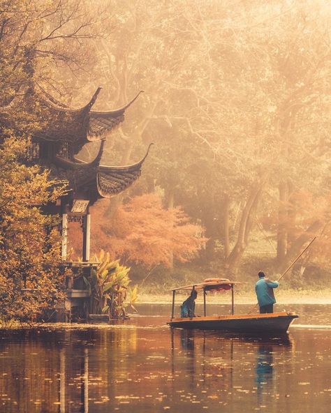 To travel is to live like a local. Feel the Hangzhou vibe as you boat on West Lake. Photo credits to @wangzhen726 #MyHangzhouPoetry Chinese Boat, Japan Temple, Chinese Aesthetic, Lake Painting, Temple Art, Chinese Landscape, Landscape Photography Nature, Chinese Architecture, China Travel