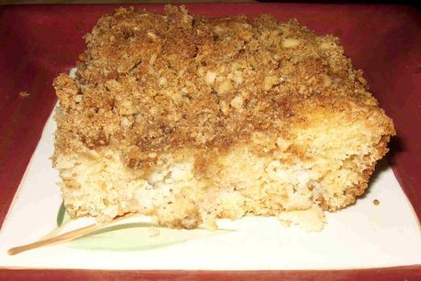 Yummy Apple coffee cake Apple Sour Cream Cake, Sour Cream Coffee Cake Recipe, Classic Coffee Cake, Apple Coffee Cake, Apple Coffee, Apple Coffee Cakes, Cake Mug, Coffee Cake Recipe, Sour Cream Coffee Cake