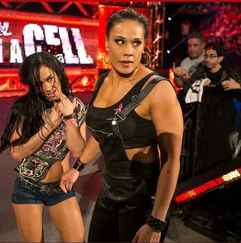 Tamina Snuka, Avril Lavigne Style, Aj Lee, Brie Bella, Pro Wrestler, Cm Punk, A Cell, Avril Lavigne, Brie