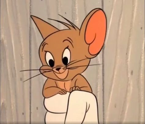 Jerry Mouse Cute, Jerry The Mouse, Jerry Mouse, Mouse Cute, Favorite Book Quotes, Aesthetic Editing Apps, Tom And Jerry, Cool Cartoons, Warner Bros