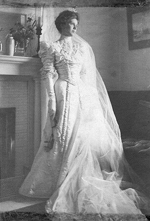 Elizabeth Sellers Collins - 1906 Jean Parker, Antique Wedding Dresses, Victorian Bride, Vintage Wedding Gowns, Gowns Vintage, Old Wedding, Beautiful Beach Wedding, Vintage Wedding Photos, Vintage Brides