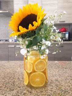 Sunflower centerpiece by Gabs. Sunflower Birthday Parties, Party Design Ideas, Sunflower Centerpieces, Sunflower Party, Sunflower Baby Showers, Sunflower Bridal Shower, Bridal Sunflowers, Bee Baby Shower, Sunflower Decor