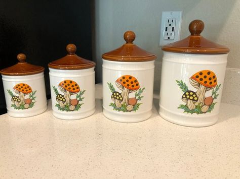 Vintage "Merry Mushroom Canisters" Set of 4 - 1982 Sears Roebuck & Co Mushroom Storage, Painted Canisters, Cottage Core Home Decor, Cottage Core Home, Merry Mushroom, Vintage Canister Sets, Kitchen Decor Sets, Ceramic Canisters, Lata Vintage