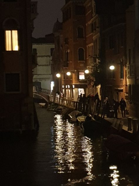 Venice Italy At Night, Venice Dark Aesthetic, Italian Dark Aesthetic, Venice Italy Aesthetic Night, Dark Italy Aesthetic, Dark Italian Aesthetic, Italy Aesthetic Dark, Italy Night Aesthetic, Venice Italy Aesthetic