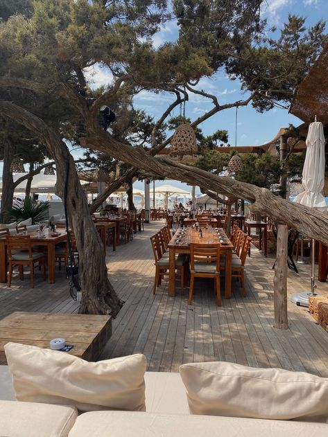 Blue Marlin beach club in Ibiza. #summer #aestheticsummer #tableinspo #beach Ibiza Market, Majorca Beach, Blue Marlin Ibiza, Ibiza Aesthetic, Ibiza Club, Ibiza Beach Club, Ibiza Clubs, Ibiza Summer, Dream Villa