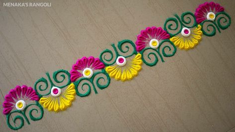 Simple Door Rangoli Design, Rangoli Designs With Paint, Door Border Design, Door Rangoli Designs Simple, Door Border Rangoli Designs, Rangoli Designs Simple Easy, Border Rangoli Designs Simple, Peacock Rangoli Designs, Peacock Kolam