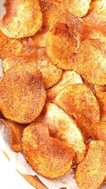 Homemade Chips Seasoning, Homemade Bbq Potato Chips, Homemade Bbq Chips, Potato Chip Recipes Baked, Potato Chip Seasoning Recipes, Bbq Chip Seasoning, Sausage Calzone, Homemade Chips Recipe, Homemade Potato Chips Recipe