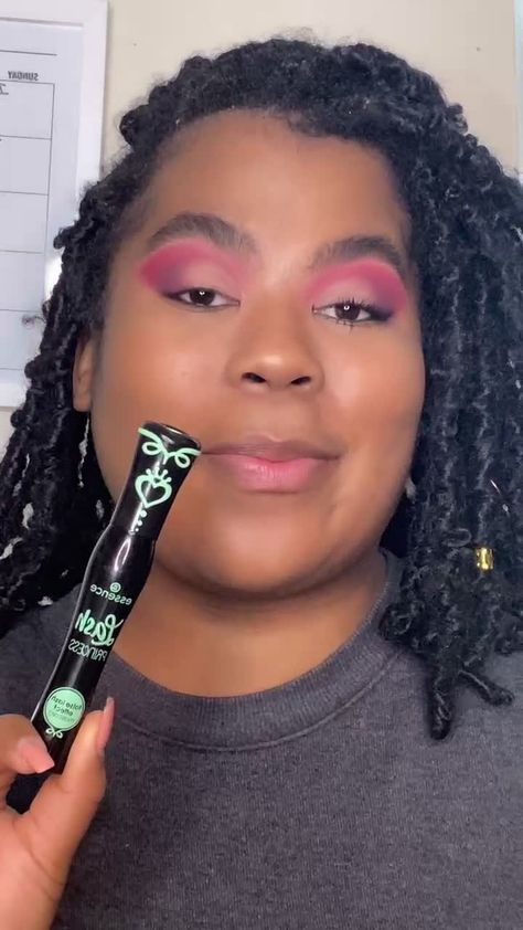 Jazzmyn Nicole(@jazzmynnicole) on TikTok: SOO HAPPY that I found this dupe & ITS ONLY $5!! The Lash Princess Mascara by @essence.cosmetics DID THAT!! #ItWasntMe #makeuptutorial Green Lash Princess, Essence Mascara Lash Princess, Essence Lash Princess Mascara, Lash Princess Mascara, Princess Mascara, Mascara Essence, Mascara Tutorial, Lash Princess, Brown Hairstyles