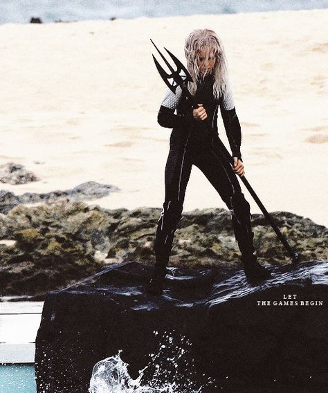 Mags | Catching Fire... Is it just me or does she look really young, stunt double? Maybe I am crazy... Probably that... Mags Hunger Games, Hunger Games Aesthetic, Hunger Games Cast, Games Aesthetic, I Am Crazy, District 12, Stunt Doubles, Hunger Games Catching Fire, Is It Just Me