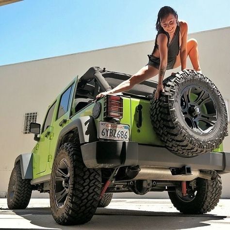 #Jeep #JeepLife #JeepWrangler #JeepChics #JeepWomen #JeepWoman #Wrangler #JeepHer #JeepPorn #JeepGirl #JeepGirls #JKU #TJ #YJ #CJ #JL #JLU #JK #JeepHair #JeepFlow Jeep Picture Ideas, Jeep Wrangler Girl, Jeep Hair, Look Prettier, Jeep Girls, Cool Jeeps, Jeep Models, Jeep Lover, Sweet Cars