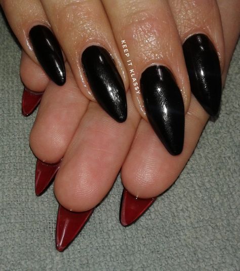 Black Nails With Under Color, Black Acrylic With Red Under, Black Matte Nails With Red Under, Black Nails W Red Under, Black And Red Under Nails, Black Nails And Red Under, Black Nail With Red Under, Red Black Almond Nails, Black Nail Red Under