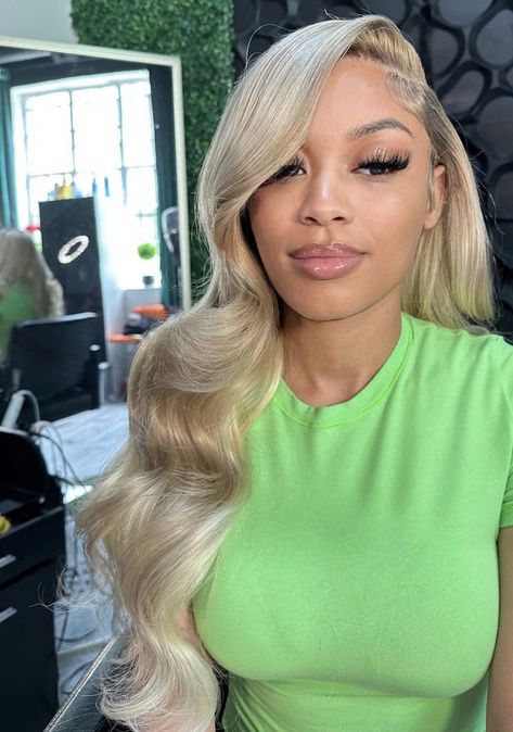 Wond Curls, Side Part Blonde, Blonde Weave Hairstyles, Blonde Side Part, Hair Palette, Bombshell Curls, Hair Lookbook, Baddie Hair, Blonde Weave