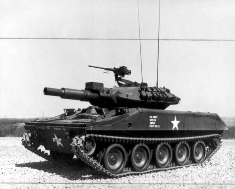 M551 Sheridan - Wikipedia Sheridan Tank, Patton Tank, Tank Wallpaper, Combat Arms, Tank Armor, Armoured Personnel Carrier, Military Armor, Mustang Ii, Military Hardware