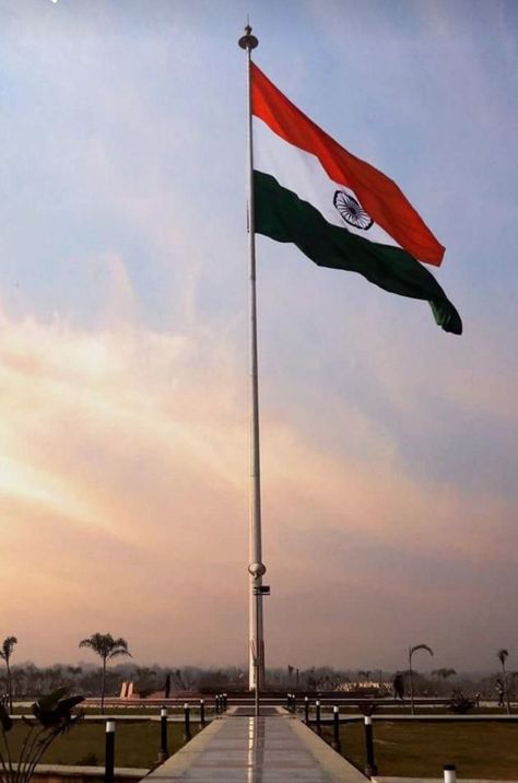 India Flag Aesthetic, Indian Flag Aesthetic, Independence Day Aesthetic, Flag Pic, Indian Flag Pic, Flag India, Temple Wallpaper, Golden Temple Wallpaper, Republic Day Photos