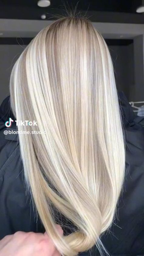 Medium Blonde With Platinum Highlights, Long Blonde Hair Cuts With Layers, Real Blonde Hair, Butter Cream Blonde Hair, Burnett To Blonde Before And After, Bright Blonde Hair Color Ideas, Barbie Blonde Hair Color, Warm Vs Cool Blonde, Bright Dimensional Blonde