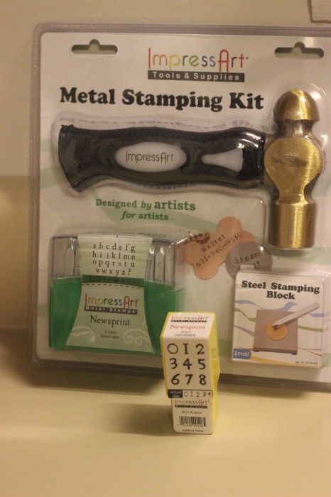 How To Stamp Spoons, Jewelry Stamper, Diy Metal Stamping, Metal Stamping Supplies, Metal Stamping Projects, Kitchen Instruments, Metal Stamping Kit, Flatware Crafts, Metal Stamping Diy