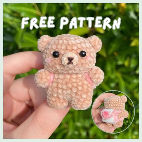 Crochet Mini Teddy Bear Free Pattern, Bear Crochet Pattern, Diy Crochet Toys, Crochet Bear Patterns, Unique Tools, Crochet Plushies, Easy Crochet Animals, Quick Crochet Patterns, Crochet Keychain Pattern