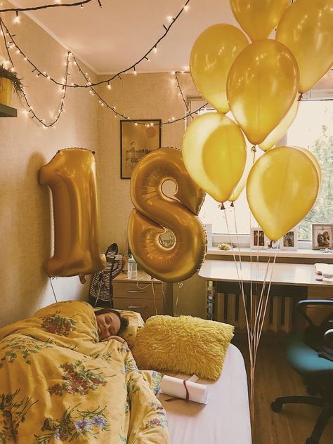 Yellow Balloons Aesthetic, Birthday Surprise Aesthetic, Yellow Aesthetic Birthday, Yellow Birthday Aesthetic, Yellow Party Aesthetic, 18th Birthday Surprise, Birthday Room Decor, Birthday Colors, Yellow Birthday Parties