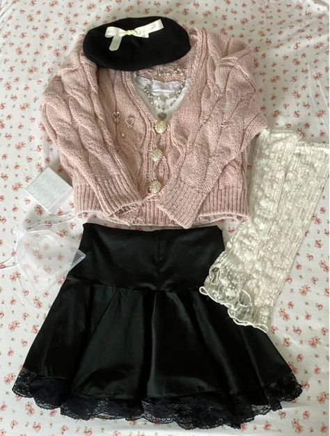 Aesthetic Diary, Relatable Aesthetic, Stile Blair Waldorf, Fashion Coquette, Spring Outfit Idea, Cute Aesthetics, Croquettes, Pink Outfits, Feminine Outfit