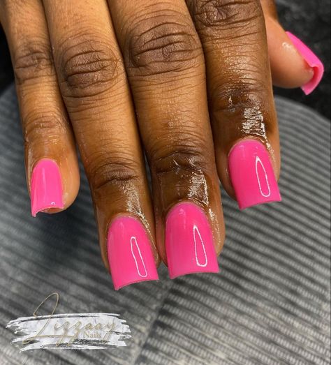 Neon Pink Nails Short, Hot Pink Square Acrylic Nails, Hot Pink Gel Nails Short, Square Nails With Stiletto Pinky, Short Solid Color Nails, Hot Pink Square Nails, Hot Pink Short Nails, Short Hot Pink Nails, Fuschia Nails