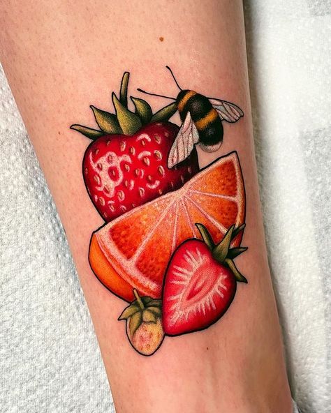 h a t t i e 🦋 on Instagram: “a little fruity one for the super lovely Michaela 🐝🍊 thank you! x . . spons by @butterluxe_uk @killerinktattoo 🤍 . . . #tattoo #tattooart…” Fruit Tattoo, American Traditional Tattoo Ideas, Traditional Tattoo Ideas, Henna Body Art, Queen Tattoo, Quality Tattoo, 90s Home, Doodle Tattoo, Leg Tattoos Women