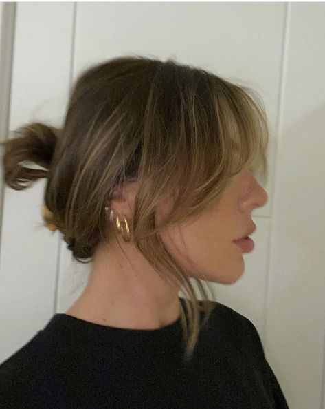 Gorgeous Haircuts, Ellie Beatrice Joslin, Bangs With Medium Hair, Hairstyles For Layered Hair, Hair Stylies, Haircuts Straight Hair, Long Hair With Bangs, Hair Inspo Color, Long Hair Cuts