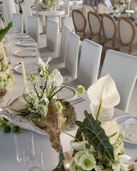 Your Wedding Aesthetics | Such a creative and stunning set design! The addition of organic elements truly elevates its charm🌿 Floral designer @diaunofloral WP &… | Instagram Marble Rock, Wedding Aesthetics, Organic Elements, Tent Decorations, Table Tents, Rock Minerals, Bali Wedding, Floral Studio, Floral Designer